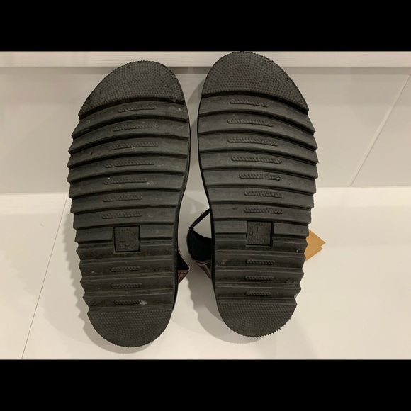 Cherry red Doc sandals - Picture 7 of 7